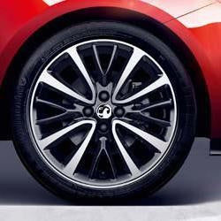 Genuine Corsa E 17" Alloy Wheel - Gloss Black / Diamond Cut