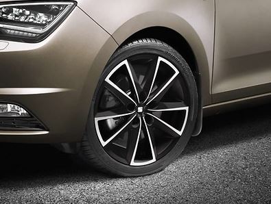 Genuine Seat Toledo 17" Alloy Wheel - Diamond Cut