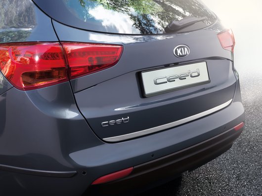 Genuine Kia Ceed Tailgate Trim - Chrome Optic